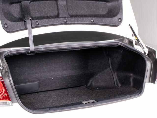 クラウンハイブリッド アスリートＳ　（禁煙車）（黒本革シート）（フルエアロ）（オプション１８インチアルミ）エアシート　シートヒーター　Ｂｌｕｔｏｏｔｈ対応　レギュラーガソリン仕様　ステアリングヒーター　ＨＤＤマルチ　カラーバックカメラ（26枚目）