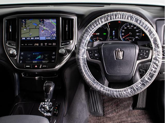 クラウンハイブリッド アスリートＳ　（禁煙車）（黒本革シート）（フルエアロ）（オプション１８インチアルミ）エアシート　シートヒーター　Ｂｌｕｔｏｏｔｈ対応　レギュラーガソリン仕様　ステアリングヒーター　ＨＤＤマルチ　カラーバックカメラ（28枚目）