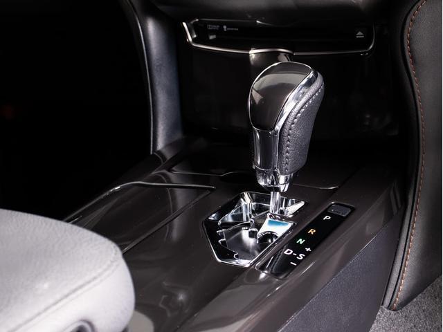 クラウンハイブリッド アスリートＳ　（禁煙車）（黒本革シート）（フルエアロ）（オプション１８インチアルミ）エアシート　シートヒーター　Ｂｌｕｔｏｏｔｈ対応　レギュラーガソリン仕様　ステアリングヒーター　ＨＤＤマルチ　カラーバックカメラ（34枚目）