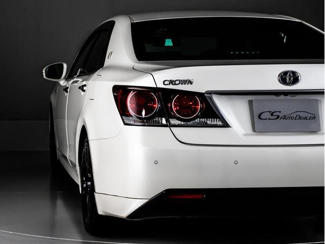 クラウンハイブリッド アスリートＳ　Ｊ－フロンティア　後期型（禁煙車）（純正１８インチアルミ）（専用ハーフレザー）（セーフティセンス）衝突軽減ブレーキ　踏み間違い防止機能　車線逸脱抑制ＬＤＡ　レーダークルーズ　オートマチックハイビーム　専用内外装（22枚目）