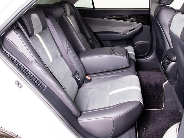 クラウンハイブリッド アスリートＳ　Ｊ－フロンティア　後期型（禁煙車）（純正１８インチアルミ）（専用ハーフレザー）（セーフティセンス）衝突軽減ブレーキ　踏み間違い防止機能　車線逸脱抑制ＬＤＡ　レーダークルーズ　オートマチックハイビーム　専用内外装（29枚目）