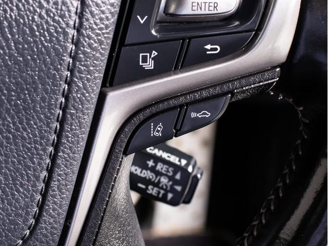 クラウンハイブリッド アスリートS J-フロンティアリミテッド 後期型(特別仕様車)(オプション18インチアルミ)(フルエアロ)(トヨタセーフティセンス)(点検記録簿6枚)衝突軽減ブレーキ 踏み間違い防止機能 車線逸脱抑制LDA レーダークルーズ 専用内外装(9枚目)