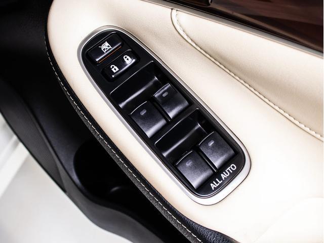 クラウンハイブリッド ロイヤルサルーンＧ　（フラクセン本革シート）（クリアランスソナー）アダプティブハイビーム　Ｂｌｕｔｏｏｔｈ対応　レギュラーガソリン仕様　シートメモリー　エアシート　シート＆ステアリングヒーター　レギュラーガソリン仕様（38枚目）