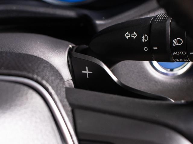 クラウンハイブリッド ＲＳアドバンス　後期型（サンルーフ）（リヤコンフォートＰＫＧ）（モデリスタ１９インチＡＷ）（黒本革シート）（フルエアロ）（パノラミックビューモニター）セーフティセンス　シーケンシャルウィンカー　デジタルインナーミラー（42枚目）