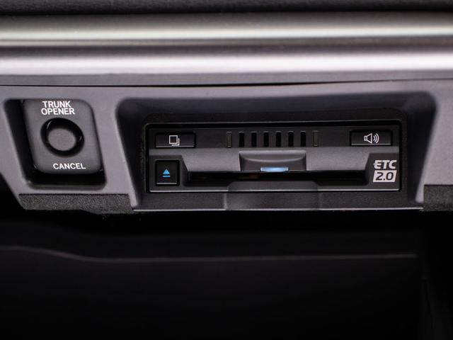 クラウンハイブリッド ＲＳアドバンス　後期型（サンルーフ）（リヤコンフォートＰＫＧ）（モデリスタ１９インチＡＷ）（黒本革シート）（フルエアロ）（パノラミックビューモニター）セーフティセンス　シーケンシャルウィンカー　デジタルインナーミラー（43枚目）