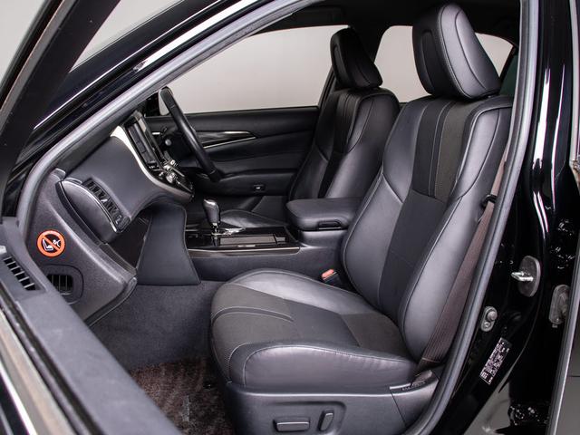 クラウンハイブリッド アスリートG (禁煙車)(黒本革シート)(オプション18インチアルミ)(フルエアロ)(衝突軽減ブレーキ)(踏み間違い防止機能)レーダークルーズ アダプティブハイビーム シートメモリー Bluetooth対応(32枚目)