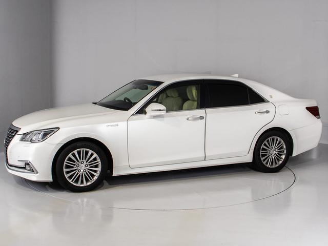 クラウンハイブリッド ロイヤルサルーンG 後期型(禁煙車)(オプション17インチアルミ)(衝突軽減ブレーキ)(踏み間違い防止機能)レーダークルーズ イージークローザー 後席VIP シートメモリー アダプティブハイビーム Bluetooth対応(16枚目)