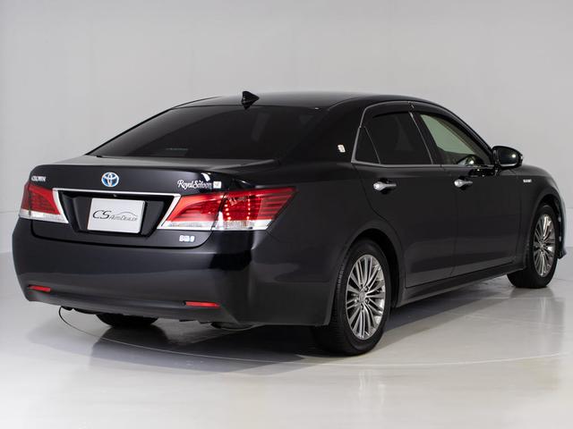 クラウンハイブリッド ロイヤルサルーンＧ　後期型／黒本革／ＢＳＭ／オプション１７ＡＷ／Ｓヒータ／レギュラーガソリン対応モデル／クルーズコントロール／電動パワーシート／ステアリングヒーター／ＬＥＤヘッドライト（15枚目）