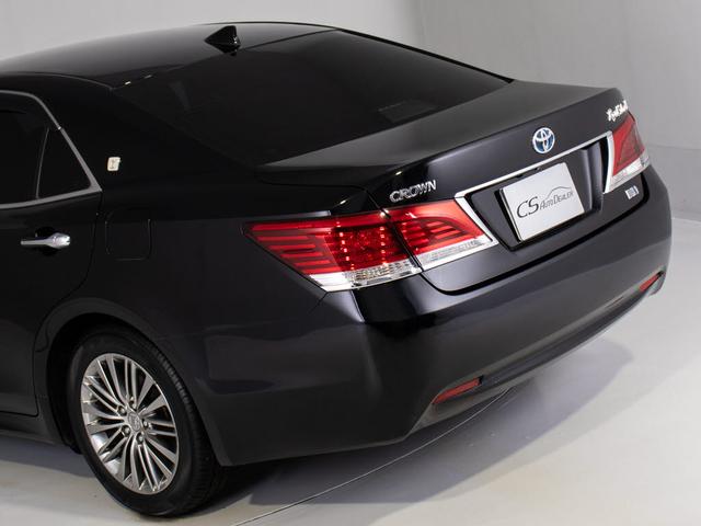 クラウンハイブリッド ロイヤルサルーンＧ　後期型／黒本革／ＢＳＭ／オプション１７ＡＷ／Ｓヒータ／レギュラーガソリン対応モデル／クルーズコントロール／電動パワーシート／ステアリングヒーター／ＬＥＤヘッドライト（20枚目）