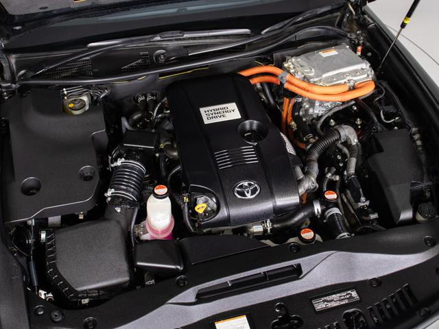 クラウンハイブリッド ロイヤルサルーンＧ　後期型／黒本革／ＢＳＭ／オプション１７ＡＷ／Ｓヒータ／レギュラーガソリン対応モデル／クルーズコントロール／電動パワーシート／ステアリングヒーター／ＬＥＤヘッドライト（27枚目）