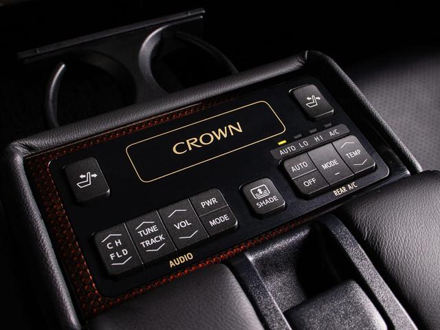 クラウンハイブリッド ロイヤルサルーンＧ　後期型／黒本革／ＢＳＭ／オプション１７ＡＷ／Ｓヒータ／レギュラーガソリン対応モデル／クルーズコントロール／電動パワーシート／ステアリングヒーター／ＬＥＤヘッドライト（36枚目）