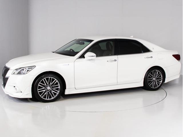 クラウンハイブリッド アスリートＧ　（禁煙車）（プレミアムサウンド）（黒本革シート）（オプション１８インチアルミ）（フルエアロ）（パノラミックビュー）（衝突軽減ブレーキ）（踏み間違い防止機能）レーダークルーズ　アダプティブハイビーム（16枚目）