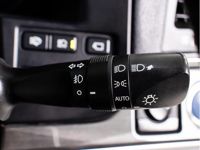 クラウンハイブリッド アスリートＧ　（禁煙車）（プレミアムサウンド）（黒本革シート）（オプション１８インチアルミ）（フルエアロ）（パノラミックビュー）（衝突軽減ブレーキ）（踏み間違い防止機能）レーダークルーズ　アダプティブハイビーム（42枚目）