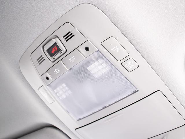 クラウンハイブリッド アスリートＧ　（禁煙車）（プレミアムサウンド）（黒本革シート）（オプション１８インチアルミ）（フルエアロ）（パノラミックビュー）（衝突軽減ブレーキ）（踏み間違い防止機能）レーダークルーズ　アダプティブハイビーム（49枚目）