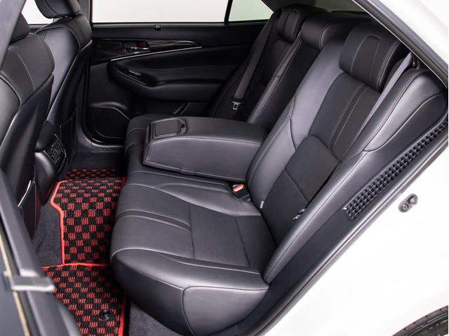 クラウンハイブリッド アスリートＧ　（サンルーフ）（禁煙）（黒革）（ＯＰ１８ＡＷ）衝突軽減／踏み間違い防止機能アドバンストパッケージ／アダプティブハイビーム／プリクラッシュ／クリアランスソナー／レギュラーガソリン仕様／黒本革シート（8枚目）