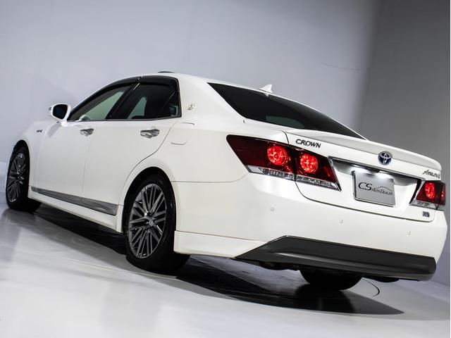 クラウンハイブリッド アスリートＧ　（サンルーフ）（禁煙）（黒革）（ＯＰ１８ＡＷ）衝突軽減／踏み間違い防止機能アドバンストパッケージ／アダプティブハイビーム／プリクラッシュ／クリアランスソナー／レギュラーガソリン仕様／黒本革シート（18枚目）