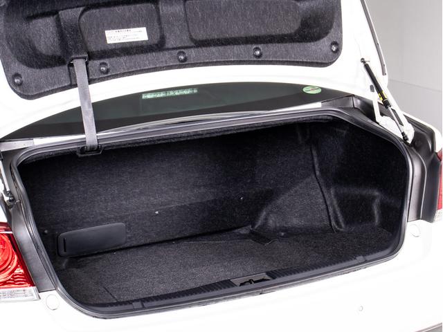 クラウンハイブリッド アスリートＧ　（サンルーフ）（禁煙）（黒革）（ＯＰ１８ＡＷ）衝突軽減／踏み間違い防止機能アドバンストパッケージ／アダプティブハイビーム／プリクラッシュ／クリアランスソナー／レギュラーガソリン仕様／黒本革シート（28枚目）