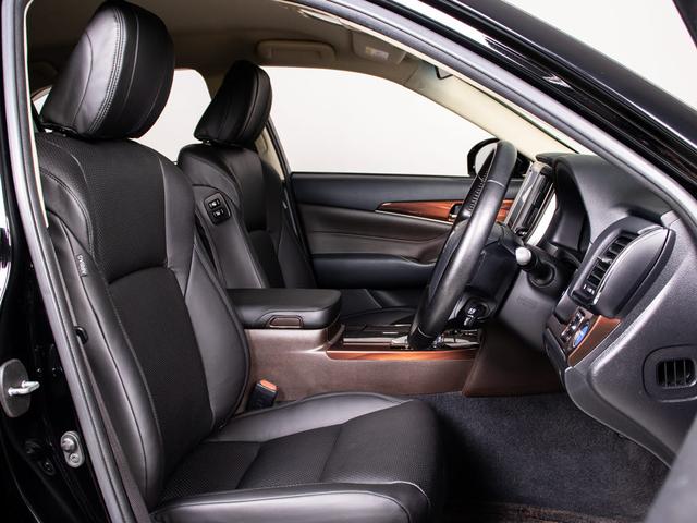 クラウンハイブリッド ロイヤルサルーン　（禁煙車）（黒本革シート）（衝突軽減ブレーキ）（踏み間違い防止機能）レーダークルーズ　アドバンストＰＫＧ　プリクラッシュ　クリアランスソナー　Ｂｌｕｅｔｏｏｔｈ　レギュラーガソリン仕様　記録簿１０枚（34枚目）