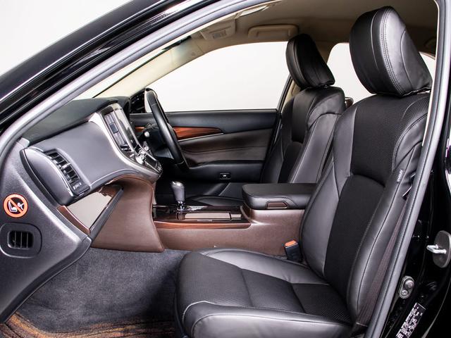 クラウンハイブリッド ロイヤルサルーン　（禁煙車）（黒本革シート）（衝突軽減ブレーキ）（踏み間違い防止機能）レーダークルーズ　アドバンストＰＫＧ　プリクラッシュ　クリアランスソナー　Ｂｌｕｅｔｏｏｔｈ　レギュラーガソリン仕様　記録簿１０枚（35枚目）