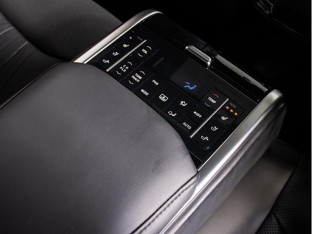 クラウンハイブリッド G-エグゼクティブ (禁煙車)(モデリスタエアロ)(サンルーフ)(黒本革シート)(パノラミックビューモニター)デジタルインナーミラー セーフティPKG+ 衝突軽減 踏み間違い防止 車線逸脱抑制LTA パーキングアシスト(12枚目)