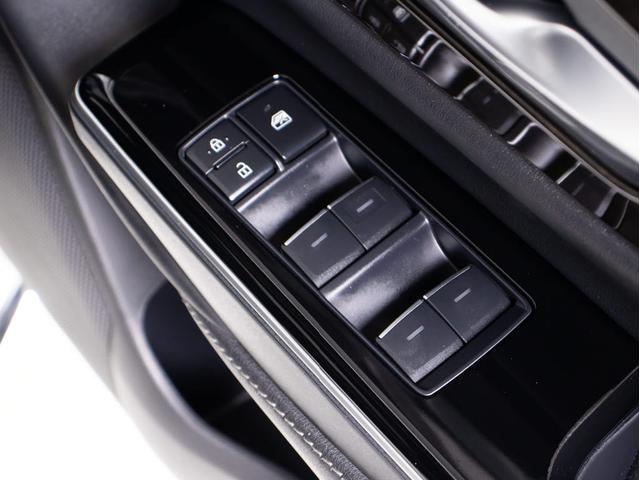 クラウンハイブリッド G-エグゼクティブ (禁煙車)(モデリスタエアロ)(サンルーフ)(黒本革シート)(パノラミックビューモニター)デジタルインナーミラー セーフティPKG+ 衝突軽減 踏み間違い防止 車線逸脱抑制LTA パーキングアシスト(39枚目)