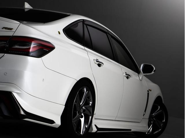 クラウンハイブリッド RSアドバンス (サンルーフ)(モデリスタフルエアロ&マフラー)(黒本革シート)(パノラミックビューモニター)(セーフティパッケージプラス)衝突軽減ブレーキ 踏み間違い防止機能 車線逸脱抑制LTA シーケンシャル(26枚目)