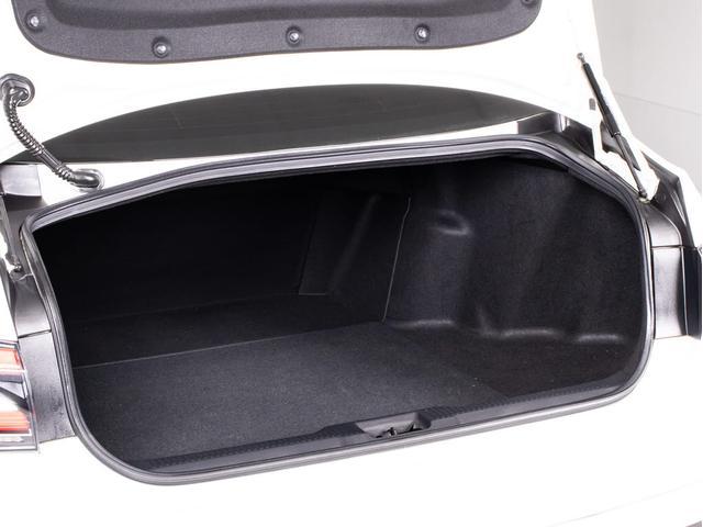 クラウンハイブリッド RSアドバンス (サンルーフ)(モデリスタフルエアロ&マフラー)(黒本革シート)(パノラミックビューモニター)(セーフティパッケージプラス)衝突軽減ブレーキ 踏み間違い防止機能 車線逸脱抑制LTA シーケンシャル(32枚目)