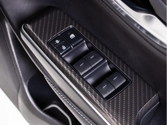 クラウンハイブリッド RSアドバンス (サンルーフ)(モデリスタフルエアロ&マフラー)(黒本革シート)(パノラミックビューモニター)(セーフティパッケージプラス)衝突軽減ブレーキ 踏み間違い防止機能 車線逸脱抑制LTA シーケンシャル(42枚目)