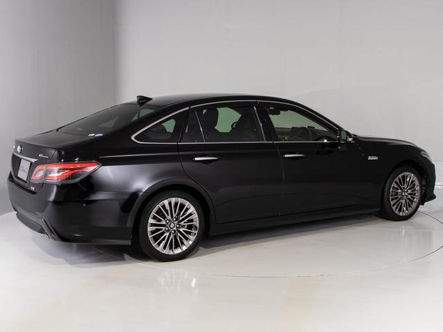 クラウンハイブリッド Ｇ－エグゼクティブ　後期／黒革／プレミアムサウンド／３６０度カメラ／ＨＵＤ／ＢＳＭ／パノラミックビューモニター／後席ＶＩＰ／シートエアコン／シートヒーター／パーキングアシスト／車線逸脱防止／衝突軽減ブレーキ（13枚目）