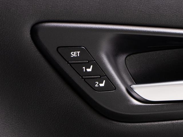 クラウンハイブリッド ＲＳアドバンス　禁煙／法人ワンオーナー／黒革／ＴＲＤエアロ／ＨＵＤ／パノラミックビューモニター／デジタルインナーミラー／セーフティセンス／プリクラッシュセーフティー／レーダークルーズ／レーントレーシングアシスト（14枚目）