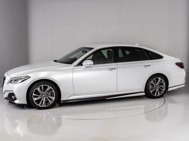 クラウンハイブリッド ＲＳアドバンス　禁煙／法人ワンオーナー／黒革／ＴＲＤエアロ／ＨＵＤ／パノラミックビューモニター／デジタルインナーミラー／セーフティセンス／プリクラッシュセーフティー／レーダークルーズ／レーントレーシングアシスト（20枚目）