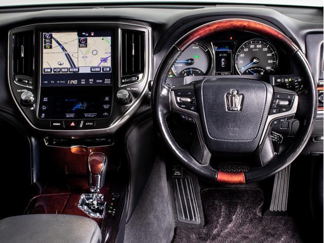 クラウンマジェスタ Fバージョン 後期型(禁煙車)(サンルーフ)(モデリスタ)(黒本革シート)(フルエアロ)(オプション18インチアルミ)(トヨタセーフティセンス)衝突軽減ブレーキ 踏み間違い防止機能 車線逸脱抑制LDA BSM(15枚目)