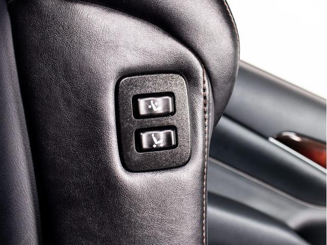 クラウンマジェスタ Fバージョン 後期型(禁煙車)(サンルーフ)(モデリスタ)(黒本革シート)(フルエアロ)(オプション18インチアルミ)(トヨタセーフティセンス)衝突軽減ブレーキ 踏み間違い防止機能 車線逸脱抑制LDA BSM(16枚目)