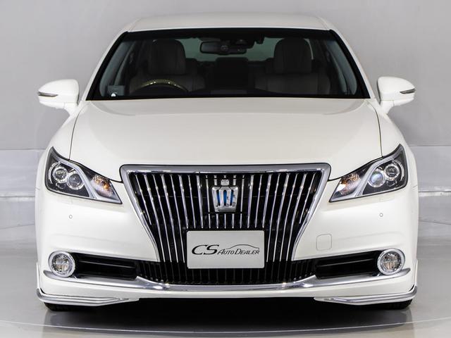 クラウンマジェスタ Ｆバージョン　Ｊ－フロンティア　後期型（禁煙車）（特別仕様車）（オプション１８インチアルミ）（専用コンビレザーシート）（フルエアロ）トヨタセーフティセンス　衝突軽減ブレーキ　踏み間違い防止機能　レーダークルーズ　車線逸脱抑制ＬＤＡ（14枚目）