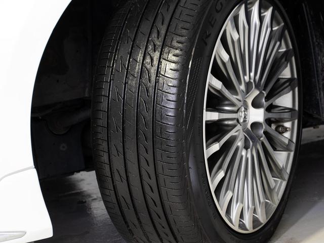 クラウンマジェスタ Ｆバージョン　Ｊ－フロンティア　後期型（禁煙車）（特別仕様車）（オプション１８インチアルミ）（専用コンビレザーシート）（フルエアロ）トヨタセーフティセンス　衝突軽減ブレーキ　踏み間違い防止機能　レーダークルーズ　車線逸脱抑制ＬＤＡ（31枚目）