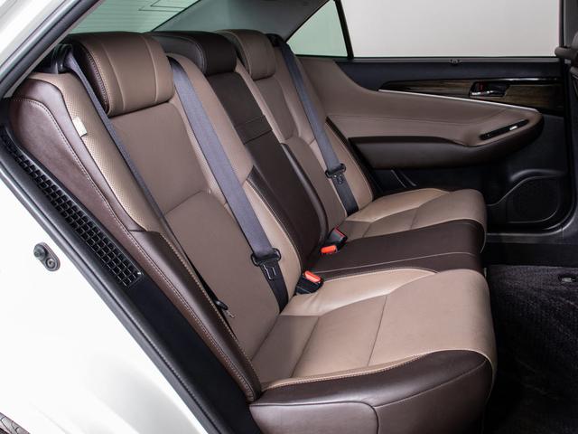 クラウンマジェスタ Ｆバージョン　Ｊ－フロンティア　後期型（禁煙車）（特別仕様車）（オプション１８インチアルミ）（専用コンビレザーシート）（フルエアロ）トヨタセーフティセンス　衝突軽減ブレーキ　踏み間違い防止機能　レーダークルーズ　車線逸脱抑制ＬＤＡ（38枚目）