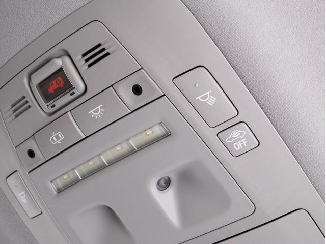 クラウンマジェスタ Ｆバージョン　Ｊ－フロンティア　後期型（禁煙車）（特別仕様車）（オプション１８インチアルミ）（専用コンビレザーシート）（フルエアロ）トヨタセーフティセンス　衝突軽減ブレーキ　踏み間違い防止機能　レーダークルーズ　車線逸脱抑制ＬＤＡ（51枚目）