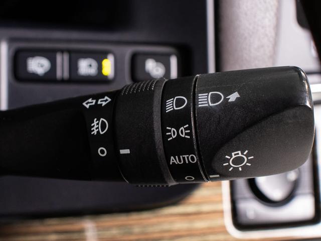 クラウンマジェスタ Ｆバージョン　Ｊ－フロンティア　後期型（禁煙車）（特別仕様車）（オプション１８インチアルミ）（専用コンビレザーシート）（フルエアロ）トヨタセーフティセンス　衝突軽減ブレーキ　踏み間違い防止機能　レーダークルーズ　車線逸脱抑制ＬＤＡ（53枚目）