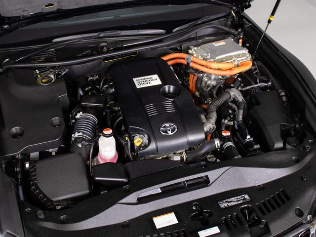 クラウンハイブリッド アスリートG 後期型(禁煙車)(黒本革シート)(パノラミックビューモニター)(20インチアルミ)(フルエアロ)(衝突軽減ブレーキ)(踏み間違い防止機能)レーダークルーズ アダプティブハイビーム Bluetooth(33枚目)