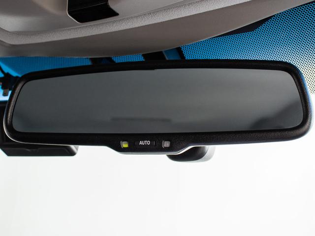 クラウンハイブリッド アスリートG 後期型(禁煙車)(黒本革シート)(パノラミックビューモニター)(20インチアルミ)(フルエアロ)(衝突軽減ブレーキ)(踏み間違い防止機能)レーダークルーズ アダプティブハイビーム Bluetooth(47枚目)