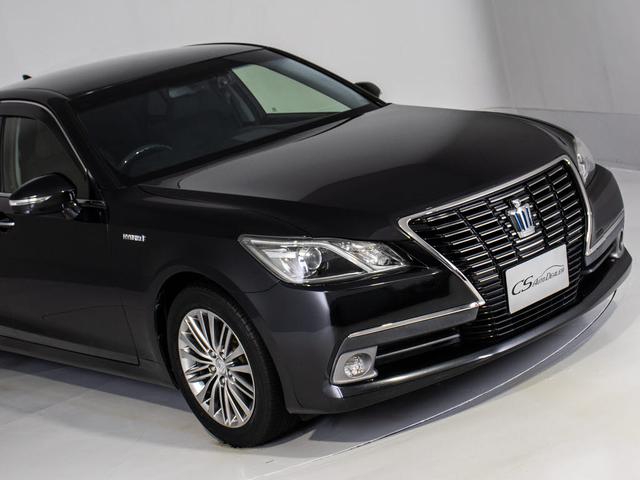 クラウンハイブリッド ロイヤルサルーン ブラックスタイル (特別仕様車)(純正17インチアルミホイール)(リヤコンフォートパッケージ)専用インテリア&エクステリア Bluetooth対応 レギュラーガソリン仕様 シートヒーター HDDマルチ バックカメラ(5枚目)