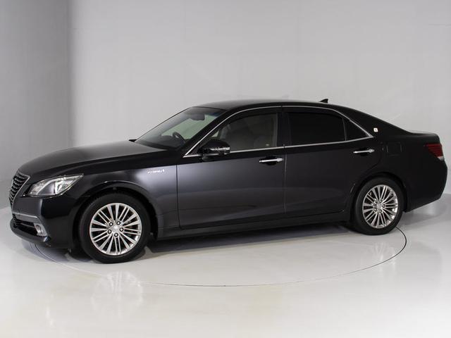 クラウンハイブリッド ロイヤルサルーン ブラックスタイル (特別仕様車)(純正17インチアルミホイール)(リヤコンフォートパッケージ)専用インテリア&エクステリア Bluetooth対応 レギュラーガソリン仕様 シートヒーター HDDマルチ バックカメラ(12枚目)