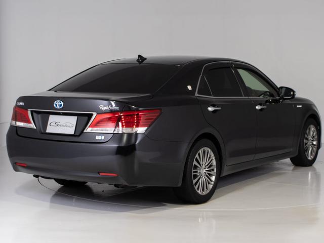 クラウンハイブリッド ロイヤルサルーン ブラックスタイル (特別仕様車)(純正17インチアルミホイール)(リヤコンフォートパッケージ)専用インテリア&エクステリア Bluetooth対応 レギュラーガソリン仕様 シートヒーター HDDマルチ バックカメラ(14枚目)