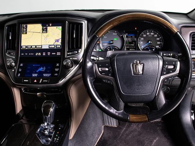 クラウンマジェスタ Fバージョン J-フロンティア 後期型(特別仕様車)(専用コンビレザーシート)(フルエアロ)(セーフティセンス)(衝突軽減ブレーキ)(踏み間違い防止機能)(車線逸脱抑制LDA) BSM レーダークルーズ イージークローザー(31枚目)