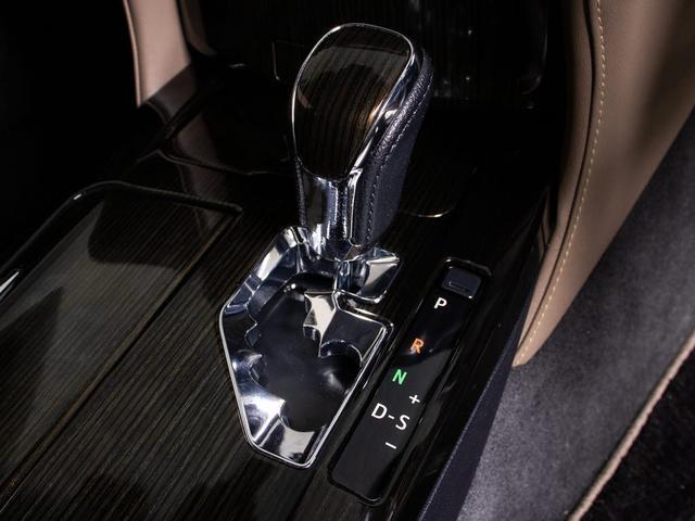 クラウンマジェスタ Fバージョン J-フロンティア 後期型(特別仕様車)(専用コンビレザーシート)(フルエアロ)(セーフティセンス)(衝突軽減ブレーキ)(踏み間違い防止機能)(車線逸脱抑制LDA) BSM レーダークルーズ イージークローザー(44枚目)