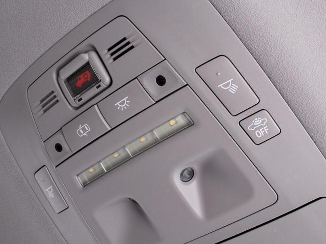 クラウンマジェスタ Fバージョン J-フロンティア 後期型(特別仕様車)(専用コンビレザーシート)(フルエアロ)(セーフティセンス)(衝突軽減ブレーキ)(踏み間違い防止機能)(車線逸脱抑制LDA) BSM レーダークルーズ イージークローザー(68枚目)