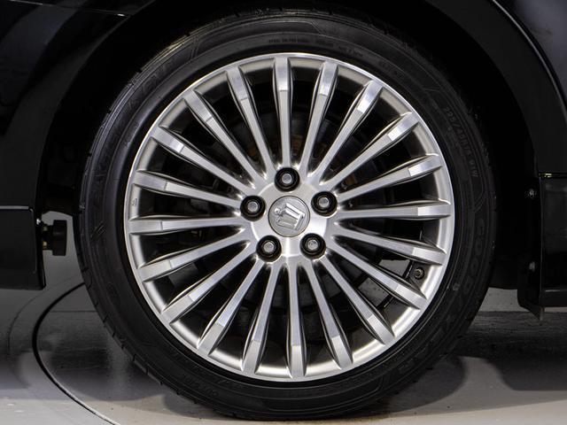 クラウンマジェスタ Fバージョン (禁煙車)(オプション18インチアルミ)(黒本革シート)(フルエアロ)衝突軽減ブレーキ 踏み間違い防止機能 BSM レーダークルーズ アダプティブハイビーム 点検整備記録簿5枚 Bluetooth対応(6枚目)