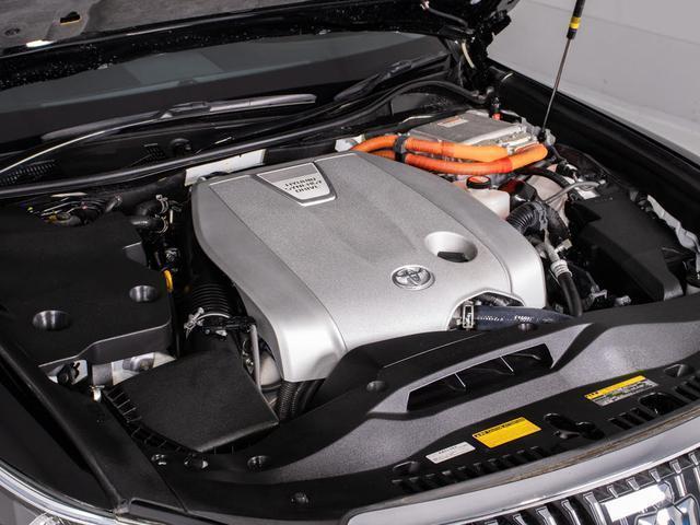 クラウンマジェスタ Fバージョン (禁煙車)(オプション18インチアルミ)(黒本革シート)(フルエアロ)衝突軽減ブレーキ 踏み間違い防止機能 BSM レーダークルーズ アダプティブハイビーム 点検整備記録簿5枚 Bluetooth対応(29枚目)