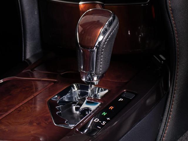 クラウンマジェスタ Fバージョン (禁煙車)(オプション18インチアルミ)(黒本革シート)(フルエアロ)衝突軽減ブレーキ 踏み間違い防止機能 BSM レーダークルーズ アダプティブハイビーム 点検整備記録簿5枚 Bluetooth対応(46枚目)