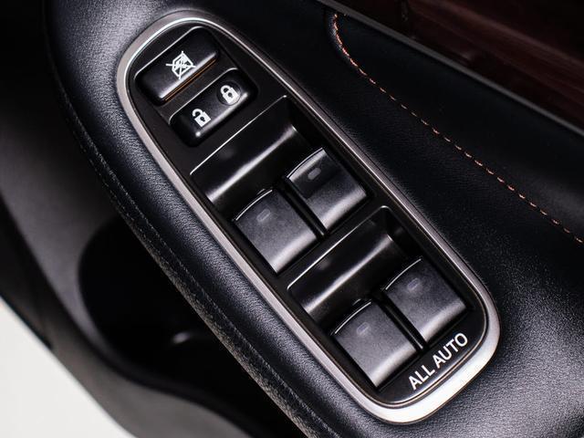 クラウンマジェスタ Fバージョン (禁煙車)(オプション18インチアルミ)(黒本革シート)(フルエアロ)衝突軽減ブレーキ 踏み間違い防止機能 BSM レーダークルーズ アダプティブハイビーム 点検整備記録簿5枚 Bluetooth対応(47枚目)